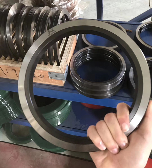 kasus perusahaan terbaru tentang D700x360x50mm rotary slitting shear blade untuk memotong ketebalan 3-16mm stainless steel