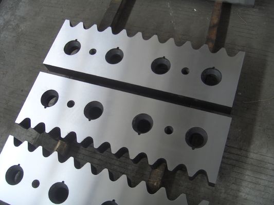 Pisau Pisau Pemotong Baja Cacat H13K Berbentuk V. Pisau Pemotong Hidraulik Berbentuk V