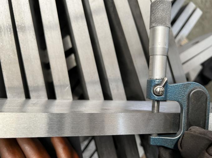 Disesuaikan Mesin Pemotong Hidrolik pisau pisau baja tahan karat pisau pemotong pisau mesin pemotong logam pisau 18